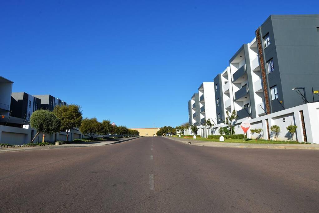 The Ellipse Palazzo Apartment Midrand Exterior foto